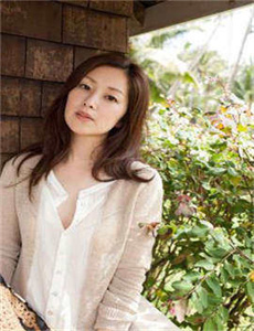 美女裸露双奶头与尿口的图片